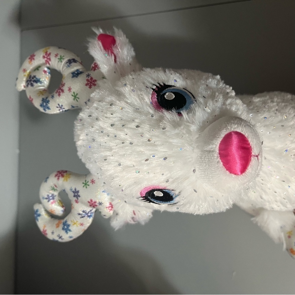 Build-A-Bear Workshop Glisten the Snow Reindeer 2019 - Picture 9 of 13